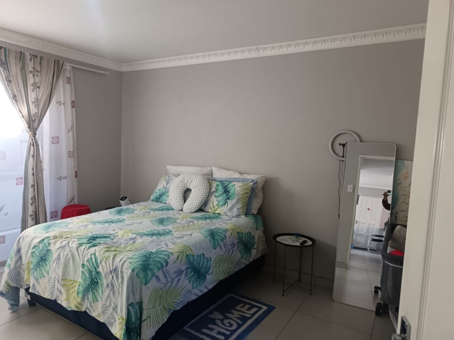3 Bedroom Property for Sale in Roodepan Northern Cape